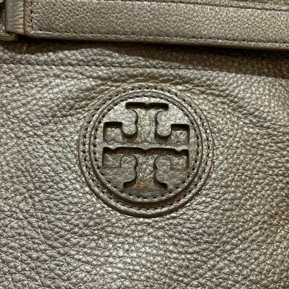 Tory Burch Gold Marion Swingpack Book Bag - Picture 7 of 16